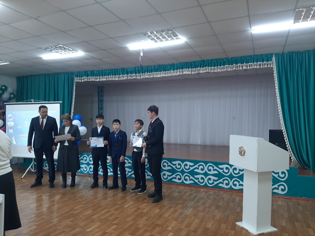 "Robotek Grand Tournament" халықаралық чемпионатының аудандық іріктеу кезеңінде"Робобаскетбол" және "Мерген" санаты бойынша 7 "Ә" сынып оқушылары Әбжан Нұртай мен Аманкелді Мирас ІІІ дәрежелі дипломмен марапатталды.