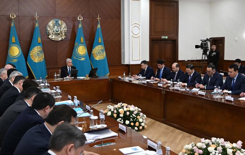 Цифрлық білім беру және білім алушылардың білім деңгейін бағалау.