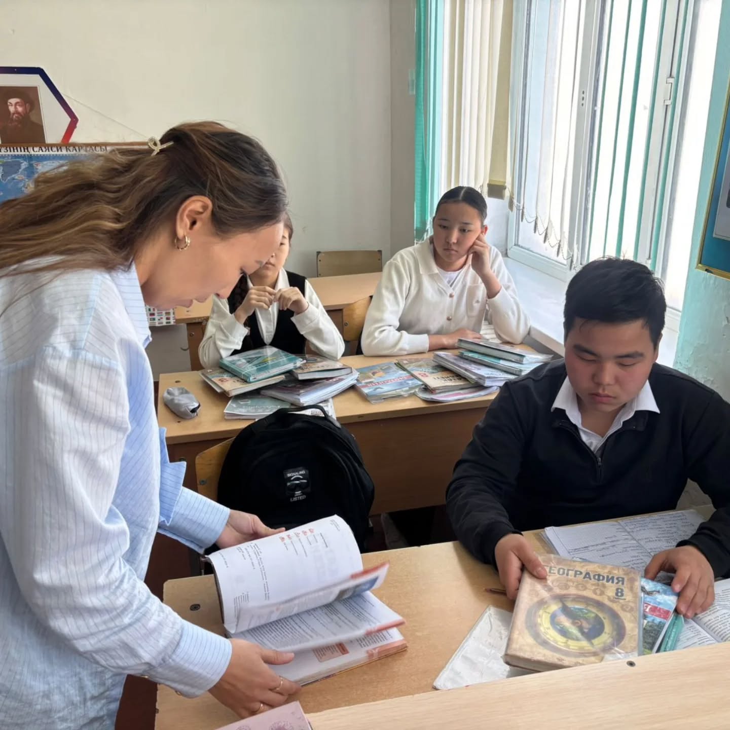 Оқулықтарды қалпына келтіру және оқушыларға кітапты ұқыпты пайдалану туралы қосымша түсіндіру жұмыстары жүргізілді.